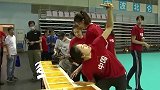 出征奥运！女排姑娘与郎平在北仑训练馆留下“金手印”