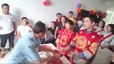 湖南小伙娶贵州姑娘，新娘手工做了好多鞋子送长辈，好贤惠