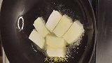 白菜炖豆腐，先炒白菜还是先炖豆腐？大厨教你正确方法，吃着真香