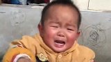 小宝宝哭起来的样子真让人心碎，这声音听着好凄惨，太可怜了！