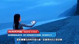 欧阳娜娜最新私服穿搭，黑色V领短袖搭配白色直筒裤，简约清爽