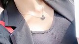 把我从梦中惊醒的是，迎亲的唢呐，本该迎亲的人，变成送亲的傻瓜