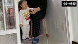 暖宝抢小姨零食还“恶人先告状”，暖宝任性的样子太可爱了