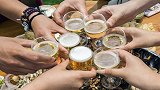 海南一男子与朋友聚餐发生口角 借酒劲咬下其额头一块肉