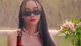 生活就像切洋葱，虽然泪流面面，却依然乐此不疲