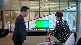 幸福：女下属三天没打卡被开除，正签名辞职时，老总手捧花要表白