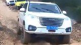 “神车”也有尴尬的时候，哈弗H9深陷泥地无法“脱身”