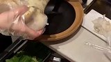 一锤子下去，满满的骨髓油，一看就是“老员工”