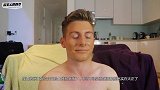 往脸上涂上一百层粉底液是怎样的体验？老外作死尝试，最后没眼看