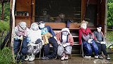 日本70岁老奶奶，“复活”500名逝者，并与他们同吃同睡