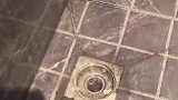 装修的时候水泥灰堵了下水道，一瓶水泥溶解剂轻松解决了