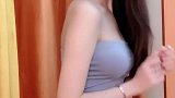 小姐姐穿抹胸，性感身材很棒很迷人