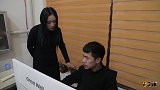 美女老板看小伙玩的菜，承诺一次五杀一百块，结果赔大了
