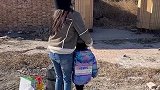 这是怎么回事半年没回来了，怎么我妈也没告诉我呢
