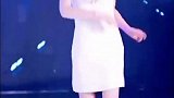 杨超越成“选秀标杆”，新节目选手争相模仿，网友杨超越对不起