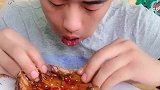 就喜欢看肉食主播，看他们大口吃肉的感觉，真是太爽了！