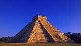 美洲的古玛雅金字塔是谁建造的？