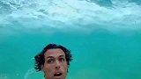 近距离欣赏海浪，除了有点咸其他都好