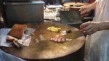 香港街头美食，街头老店的招牌双拼饭，蜜汁叉烧和白切鸡！