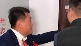 被伴郎坑得最惨的新郎，伴郎伴娘成双对，新郎被关在门外