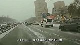 用螺丝钉当轮胎，防滑效果怎么样，一脚油门后眼见为实！