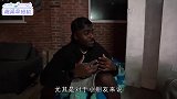 国外小伙奇葩挑战，在糖果中过夜，最后出来还尿裤子了