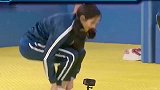 关晓彤挑战拇指跳远出师不利，沈腾直言简单秒打脸