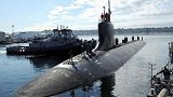 南海碰撞后，美“康涅狄格”号核潜艇抵达关岛