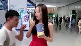 哥们，你们这样做叫后面的妹子情何以堪啊！