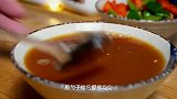 这才是烧茄子正确做法，教你一招，不油炸不焯水，口感软糯不油腻