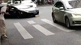 街头动力十足的兰博基尼