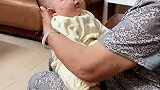 不到2个月的孩子和奶奶吵架，婴语粤语无障碍沟通