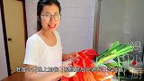 农村家庭聚餐，川大嫂大显身手，满满一桌子的菜，看着都馋人