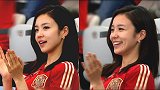 【深夜档】盘点足坛那些美女球迷：韩国主播回眸一笑百媚生