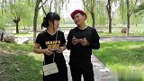 饭店停电，为防止偷吃一起拍手，没想来电后，美女反应太逗了