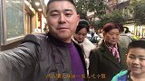 超小厨跟家人下馆子，小朋友在一起都抢着吃，家人一起才是幸福