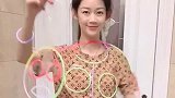 关灯的那一个瞬间，我以为我遇到了鬼，想了想鬼好像没这么酷炫