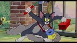 猫和老鼠：汤姆偷偷钓鱼，竟用这种操作躲过视线