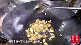 厨师长教你口味蛇的正宗做法，麻辣鲜香，烹蛇的技巧都在里面