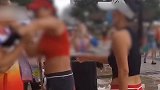 噪音太大！志愿者劝阻广场舞大妈调小音量 遭围攻推搡