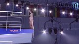 美女现场挑战十米高台,这一跳,完美展现女神身材