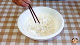 一碗面粉，两颗鸡蛋，不揉面不擀面，柔软蓬松，比大鱼大肉都香