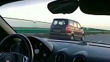 高速上，一辆跑车被五菱宏光超车，下一秒让你知道什么是豪车