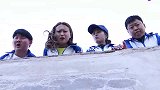 学生翻墙翘课被抓，保安登记名字，没想学生都是诗人名字