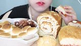 果酱奶油夹心面包+烤棉花糖饼干巧克力，小姐姐吃得也太过瘾了吧