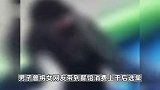 男子直播打骂奔现女网友被刑拘，受审时称惩治“拜金女”，否认侮辱女性