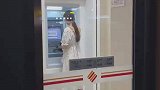 真的好恨自己不是一个男孩