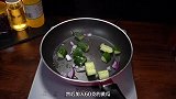 炒黄瓜和什么搭配最好