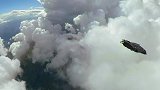 遨游在这样一片天空让人羡慕