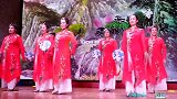 她们表演的古典舞《桃花渡》；妖娆妩媚，让人目不暇接舞蹈风暴
